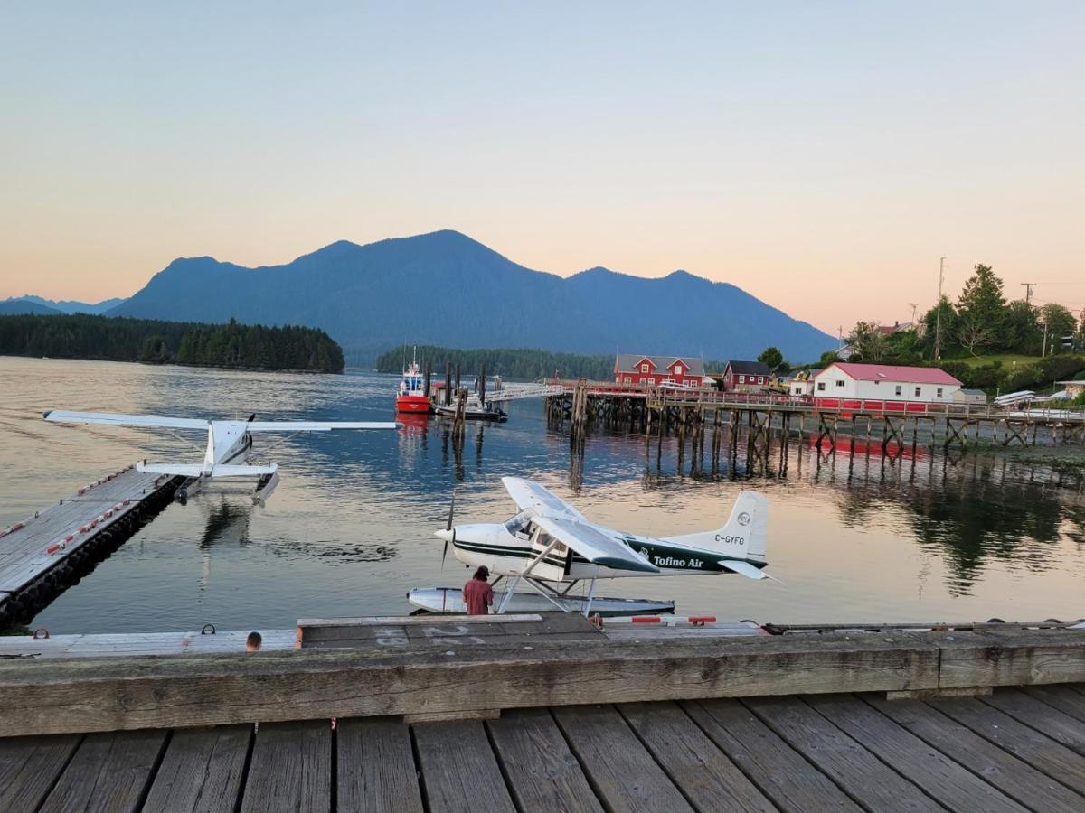 Schooner Motel Tofino Extérieur photo