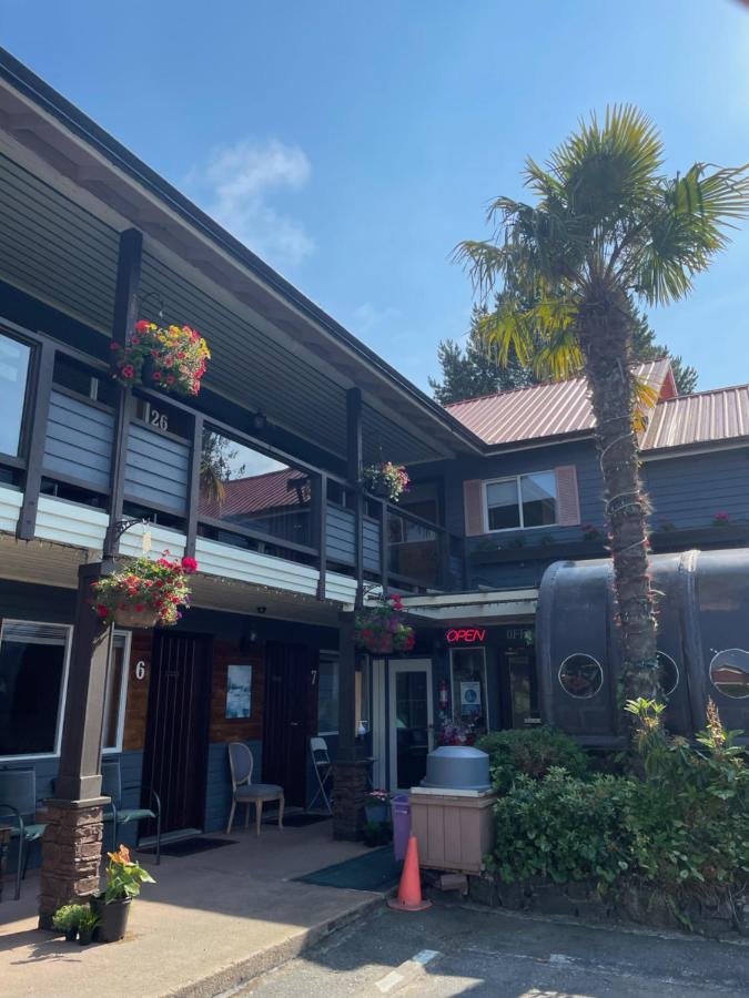 Schooner Motel Tofino Extérieur photo